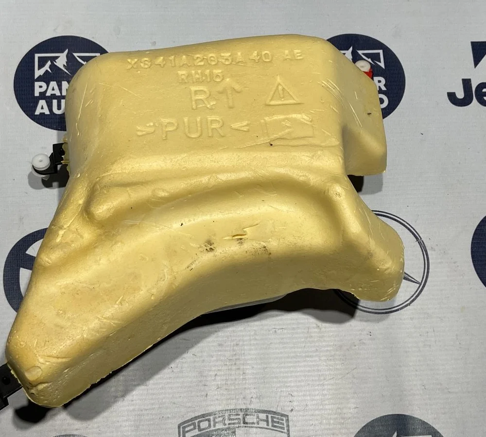 Шумоизоляция двери передняя правая Ford Focus 1998-2007