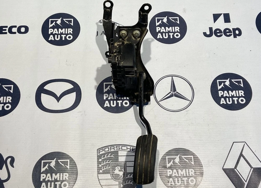 Педаль газа Opel Vivaro/A 2001-2014
