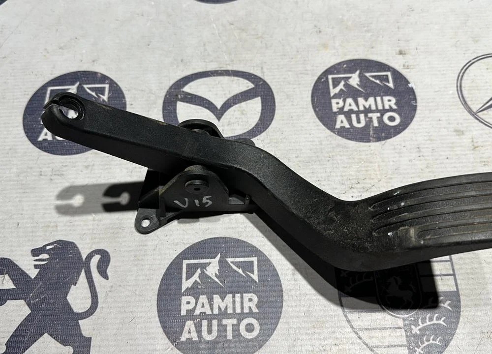 Педаль газа Ford Focus 1998-2007
