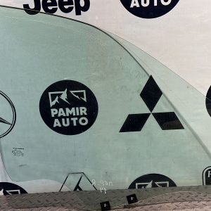 Стекло двери переднее правое Renault Logan 2004-2015