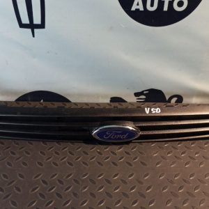 Решетка радиатора Ford Focus 1998-2007
