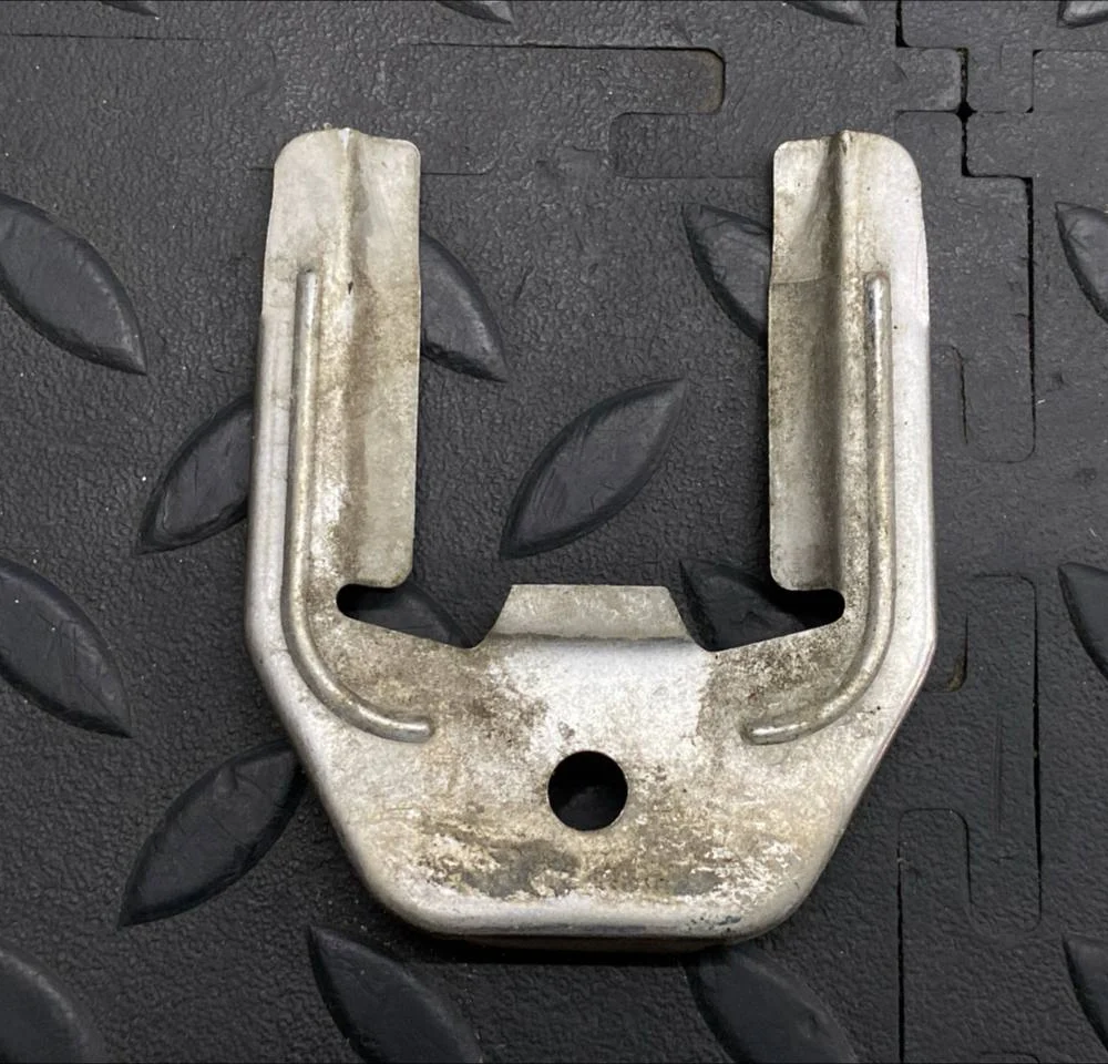 Скоба личинки замка двери Ford Transit 2000-2006
